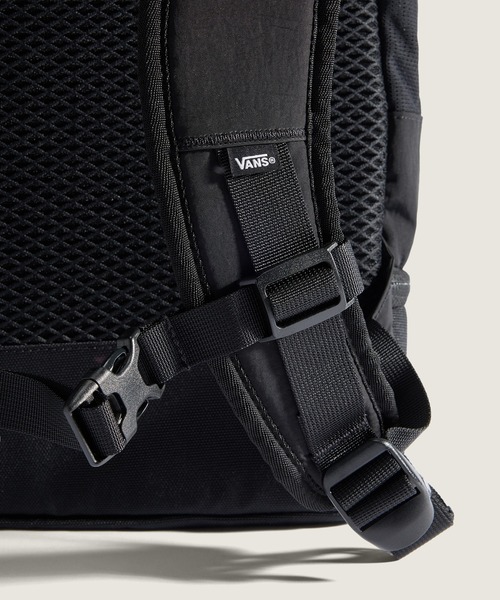 VANS(バンズ)の「WILDER バックパック / Wilder Backpack Black VN000SSDBLK1(バックパック/リュック・メンズ・ブラック・ONE SIZE)」の5枚目の写真