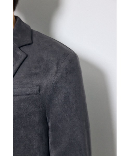 AZUL by moussy(アズールバイマウジー)の「【セットアップ対応】薄手フェイクスエードジャケット 秋服 冬服 長袖 タイトシルエット 細見え(テーラードジャケット・メンズ・ブラック/グレー/ダークブラウン・LARGE/MEDIUM)」の4枚目の写真