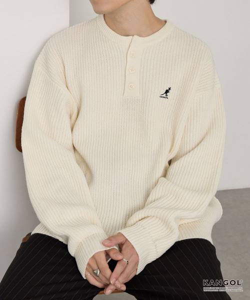 KANGOL(カンゴール)の「KANGOL/カンゴール 別注 ロゴ刺繍 バルキー オーバーサイズ ヘンリーネックニット(ニット/セーター・メンズ・ブラック/ネイビー/グレイッシュベージュ/チャコール/アイボリー/ブラウン系/ワインレッド・M/S/L)」の9枚目の写真