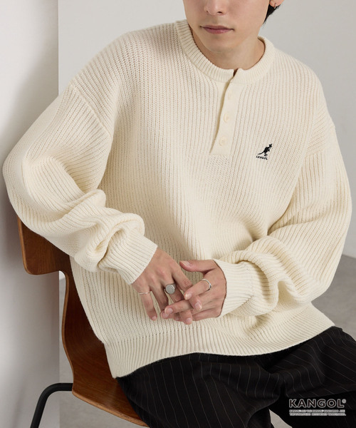 KANGOL(カンゴール)の「KANGOL/カンゴール 別注 ロゴ刺繍 バルキー オーバーサイズ ヘンリーネックニット(ニット/セーター・メンズ・ブラック/ネイビー/グレイッシュベージュ/チャコール/アイボリー/ブラウン系/ワインレッド・M/S/L)」の10枚目の写真