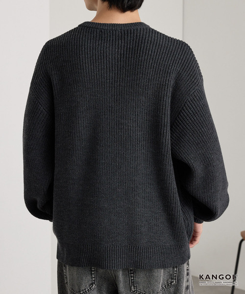 KANGOL(カンゴール)の「KANGOL/カンゴール 別注 ロゴ刺繍 バルキー オーバーサイズ ヘンリーネックニット(ニット/セーター・メンズ・ブラック/ネイビー/グレイッシュベージュ/チャコール/アイボリー/ブラウン系/ワインレッド・M/S/L)」の18枚目の写真