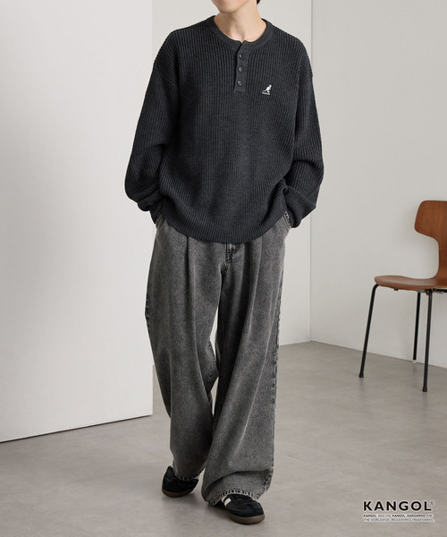 KANGOL(カンゴール)の「KANGOL/カンゴール 別注 ロゴ刺繍 バルキー オーバーサイズ ヘンリーネックニット(ニット/セーター・メンズ・ブラック/ネイビー/グレイッシュベージュ/チャコール/アイボリー/ブラウン系/ワインレッド・M/S/L)」の20枚目の写真