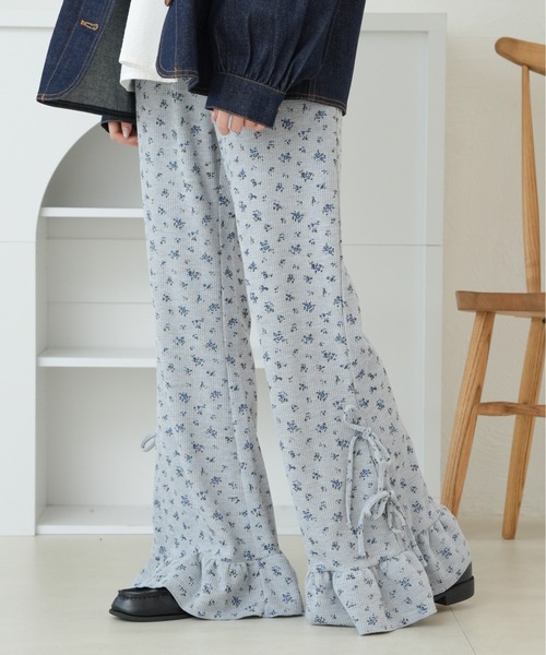 kutir（クティール）の「リボンワッフルフレアパンツ（その他パンツ・レディース・ブラウン/ネイビー/オートミール/ブラック/ブラック系その他/グレー/アイボリー/ダークブルー・SMALL/MEDIUM）」の4枚目の写真