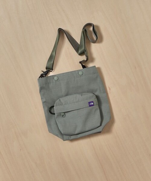 THE NORTH FACE PURPLE LABEL(ザ ノースフェイス パープルレーベル)の「【THE NORTH FACE PURPLE LABEL/ザ・ノース・フェイス パープルレーベル】Mountain Wind Multi Bag/マウンテン ウィンド マルチバッグ/通勤/軽量(ショルダーバッグ・レディース・セージグリーン/グレー/ブラック・FREE)」の5枚目の写真