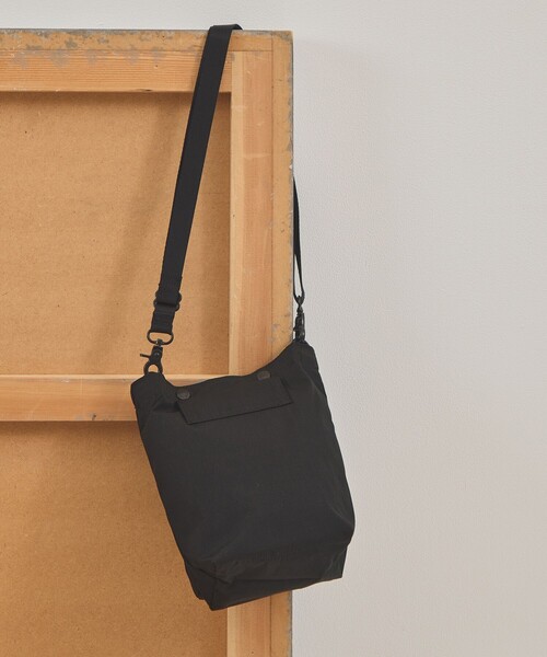 THE NORTH FACE PURPLE LABEL(ザ ノースフェイス パープルレーベル)の「【THE NORTH FACE PURPLE LABEL/ザ・ノース・フェイス パープルレーベル】Mountain Wind Multi Bag/マウンテン ウィンド マルチバッグ/通勤/軽量(ショルダーバッグ・レディース・セージグリーン/グレー/ブラック・FREE)」の9枚目の写真