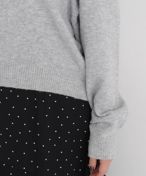 NATURAL BEAUTY BASIC(ナチュラルビューティーベーシック)の「レースVネックニット(ニット/セーター・レディース・グレー/ブルー/イエロー・FREE)」の16枚目の写真