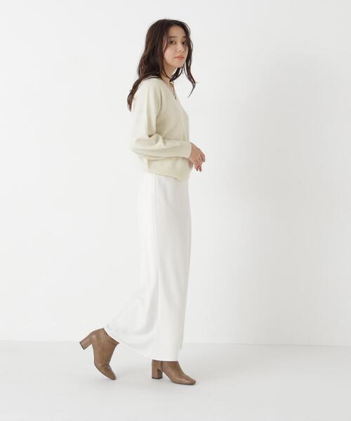 NATURAL BEAUTY BASIC(ナチュラルビューティーベーシック)の「レースVネックニット(ニット/セーター・レディース・グレー/ブルー/イエロー・FREE)」の20枚目の写真