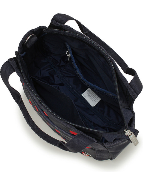 LeSportsac（レスポートサック）の「SMALL JENNI レッドアップルエンブロイダリー（ショルダーバッグ・レディース・ブルー・FREE）」の10枚目の写真