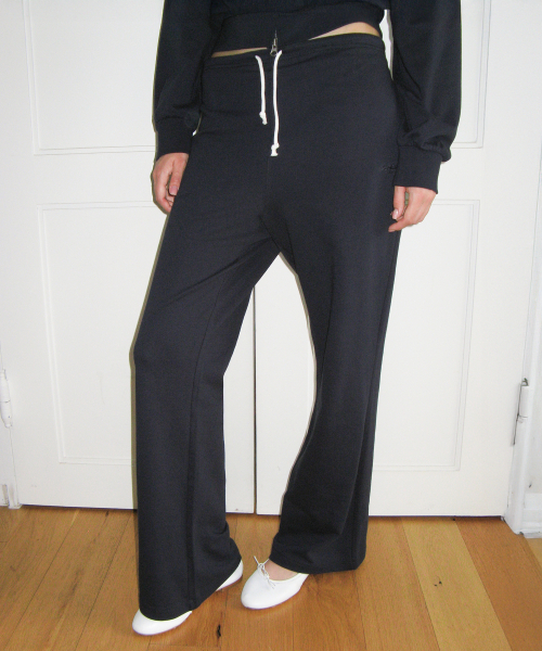 AMESWORLDWIDE（アメスワールドワイド）の「CLASSIC EASY SWEATPANTS NAVY（スウェットパンツ・レディース・その他・MEDIUM/FREE/SMALL）」の2枚目の写真