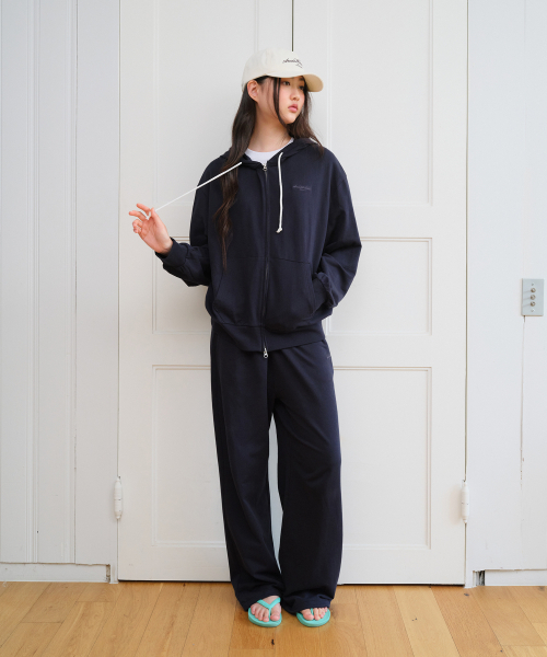 AMESWORLDWIDE（アメスワールドワイド）の「CLASSIC EASY SWEATPANTS NAVY（スウェットパンツ・レディース・その他・MEDIUM/FREE/SMALL）」の5枚目の写真