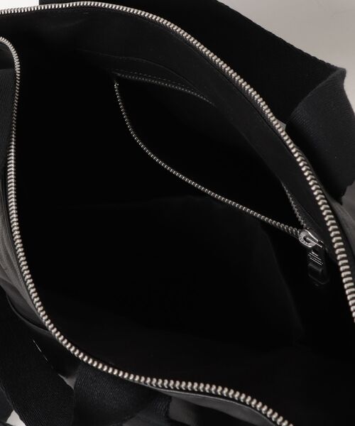 ALLSAINTS(オールセインツ)の「KIT LEATHER BACKPACK | KIT レザー バックパック(バックパック/リュック・メンズ・ブラック・ONE SIZE)」の11枚目の写真