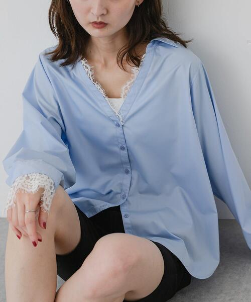 SENSE OF PLACE by URBAN RESEARCH(センスオブプレイスバイアーバンリサーチ)の「『イージーケア』レースドッキングラウンドテールシャツ(シャツ/ブラウス・レディース・ライトブルー/オフホワイト・ONE)」の8枚目の写真