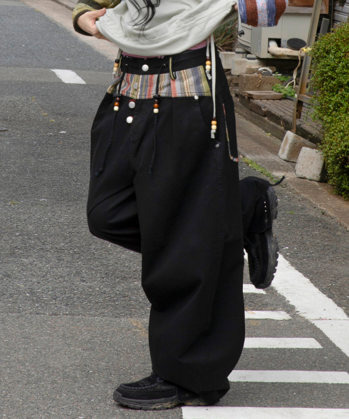 RuNaKi'Hu'（ルナキフ）の「WXP108 デデムシ ストライプ配色 バルーンパンツ (BLACK)（その他パンツ・レディース・その他・1/2/3）」の3枚目の写真