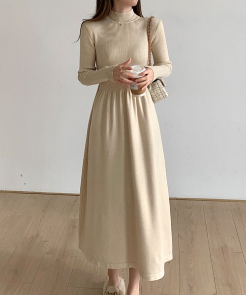 FLINEA（フリネア）の「ハーフネック長袖ニットワンピース（ワンピース・レディース・アイボリー/ブラック/ベージュ/ダークグレー・FREE）」の16枚目の写真