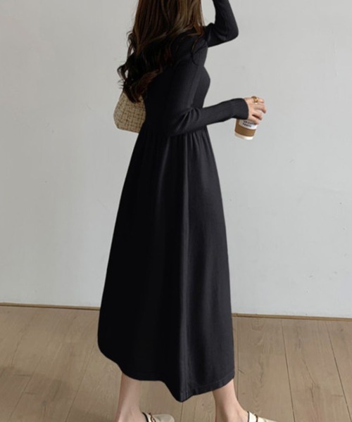 FLINEA（フリネア）の「ハーフネック長袖ニットワンピース（ワンピース・レディース・アイボリー/ブラック/ベージュ/ダークグレー・FREE）」の12枚目の写真