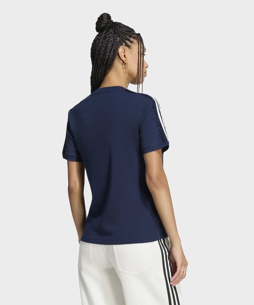 adidas（アディダス）の「レース スリーストライプス Tシャツ / アディダスオリジナルス adidas Originals（Tシャツ/カットソー・レディース・ネイビー・LARGE/MEDIUM/SMALL/X-SMALL/XX-LARGE/X-LARGE）」の2枚目の写真
