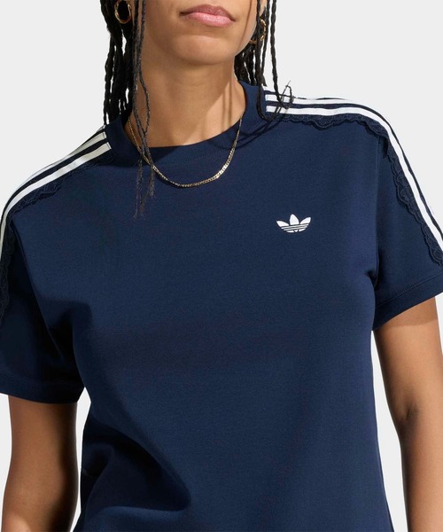 adidas（アディダス）の「レース スリーストライプス Tシャツ / アディダスオリジナルス adidas Originals（Tシャツ/カットソー・レディース・ネイビー・LARGE/MEDIUM/SMALL/X-SMALL/XX-LARGE/X-LARGE）」の3枚目の写真