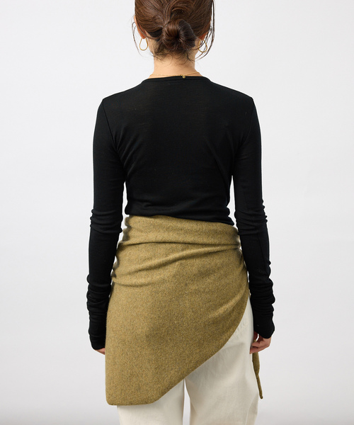 VERMEIL par iena(ヴェルメイユパーイエナ)の「INSCRIRE アンスクリア Wool Fraise Zip up Tee(Tシャツ/カットソー・レディース・ブラック・FREE)」の6枚目の写真