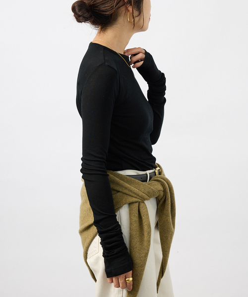 VERMEIL par iena(ヴェルメイユパーイエナ)の「INSCRIRE アンスクリア Wool Fraise Zip up Tee(Tシャツ/カットソー・レディース・ブラック・FREE)」の7枚目の写真