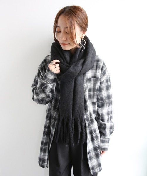 and it_(アンドイット)の「秋に似合うベーシックオーバーチェックシャツ(シャツ/ブラウス・レディース・ブラック・M)」の15枚目の写真