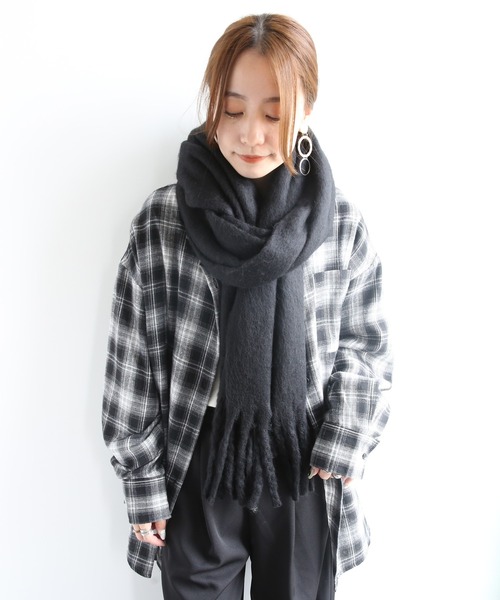 and it_(アンドイット)の「秋に似合うベーシックオーバーチェックシャツ(シャツ/ブラウス・レディース・ブラック・M)」の16枚目の写真