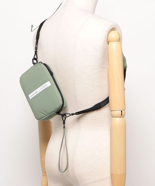MAKAVELIC(マキャベリック)の「【NO】【MAKAVELIC】【Core 2way Shoulder Bag】(ボディバッグ/ウエストポーチ・メンズ・カーキ/ダークネイビー・ONESIZE)」の16枚目の写真