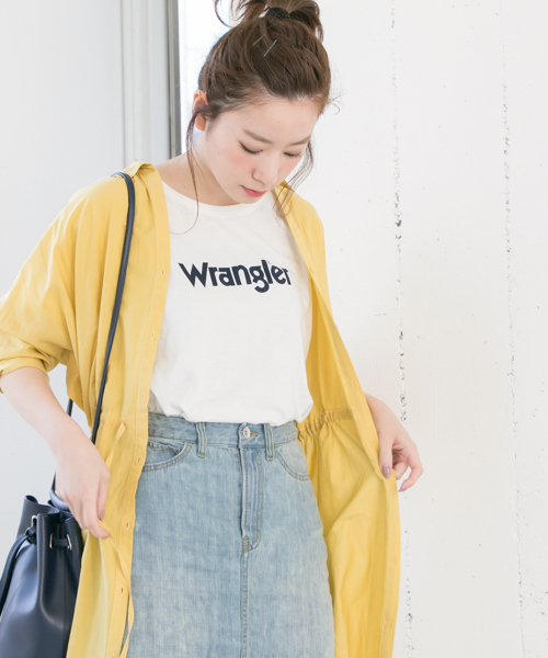 Wrangler（ラングラー）の「 UR Wrangler×URBAN RESEARCH　別注BIGロゴTシャツ（Tシャツ/カットソー・レディース・ネイビー/ホワイト系その他・FREE）」の2枚目の写真