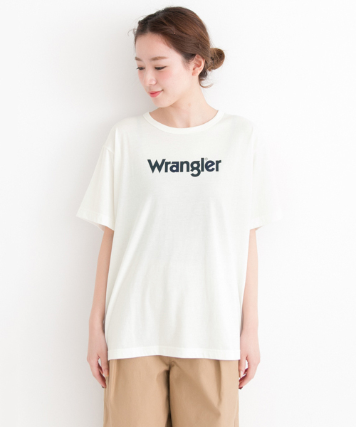 Wrangler（ラングラー）の「 UR Wrangler×URBAN RESEARCH　別注BIGロゴTシャツ（Tシャツ/カットソー・レディース・ネイビー/ホワイト系その他・FREE）」の6枚目の写真
