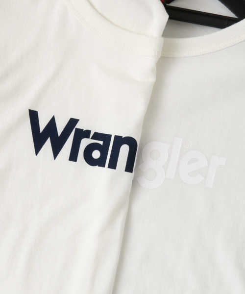 Wrangler（ラングラー）の「 UR Wrangler×URBAN RESEARCH　別注BIGロゴTシャツ（Tシャツ/カットソー・レディース・ネイビー/ホワイト系その他・FREE）」の11枚目の写真