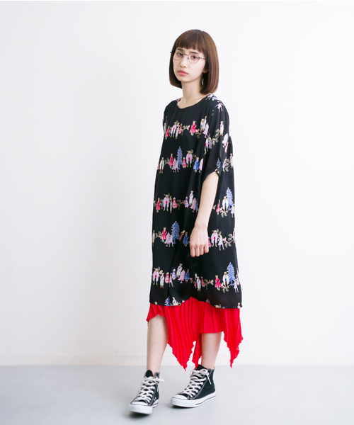 MERLOT（メルロー）の「動物と姫柄ワンピース9756（ワンピース・レディース・ピンク/アイボリー/ブラック・FREE）」の2枚目の写真