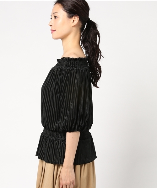 VENCEEXCHANGE（ヴァンスエクスチェンジ）の「ストライプベロアオフショルダー                 （Tシャツ/カットソー・レディース・ブラック/ピンク・MEDIUM）」の4枚目の写真