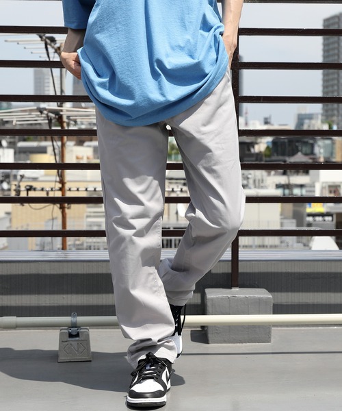 ８(eight)（エイト）の「カラーストレートチノパン（チノパンツ・メンズ・ネイビー/ベージュ/カーキ/ブラック/ホワイト/キャメル/グレー/ブラウン/ダークグリーン・MEDIUM/X-LARGE/LARGE/SMALL/XX-LARGE）」の3枚目の写真