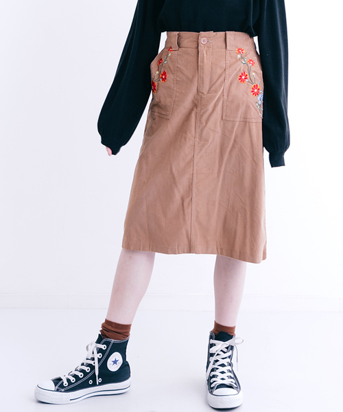 MERLOT（メルロー）の「コーデュロイ調フラワー刺繍スカート1201（スカート・レディース・ブラック/ネイビー/キャメル/ワイン・FREE）」の20枚目の写真