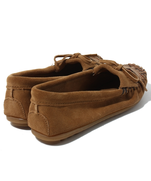 Minnetonka（ミネトンカ）の「［ミネトンカ］MINNETONKA エルパソⅡモカシン（モカシン/デッキシューズ・レディース・ブラウン/ベージュ・6/8/7）」の5枚目の写真