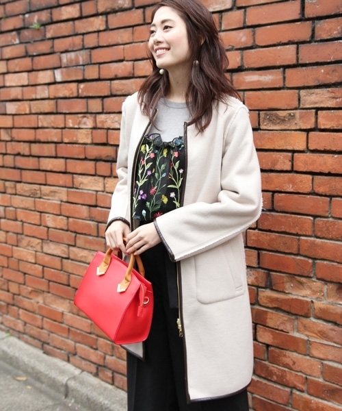 Andemiu(アンデミュウ)の「リバーシブルボアコート776466(ダウンジャケット/コート・レディース・ピンク/アイボリー/ライトグレー・SMALL/MEDIUM)」の3枚目の写真