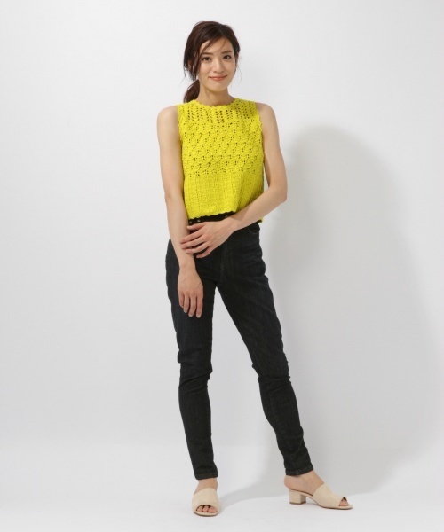 laboratory work(ラボラトリーワーク)の「カギ針ノースリプルオーバー(ニット/セーター・レディース・イエロー/オフホワイト/ブラウン・MEDIUM)」の17枚目の写真