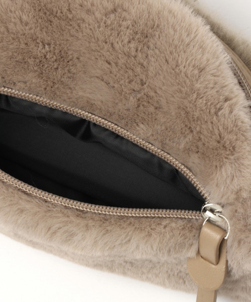 BAYFLOW（ベイフロー）の「フェイクファーボディーBAG（ボディ