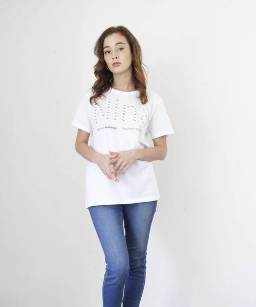 ハローキティコラボ(ハローキティコラボ)の「ハローキティプリントロゴTシャツ(Tシャツ/カットソー)」|ホワイト
