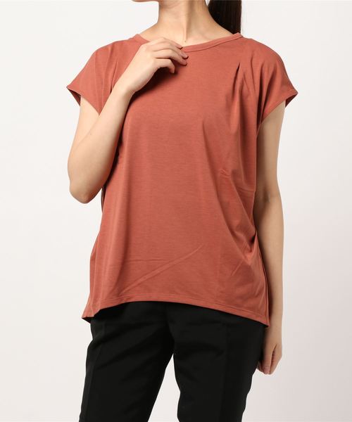 INTERPLANET（インタープラネット）の「ＢＡＣＫデザインスリットプルオーバー（ＵＶ・吸水速乾）（Tシャツ/カットソー・レディース・ブラック/ベージュ/グレー/オレンジ・FREE）」の4枚目の写真
