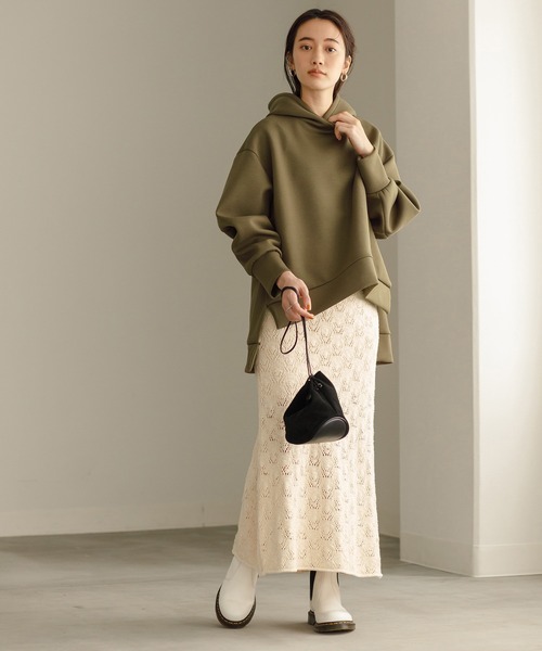 ADAM ET ROPE'(アダムエロペ)の「ダンボールサイドスリットパーカー(パーカー・レディース・ラベンダー/サックスブルー/オリーブ・FREE)」の7枚目の写真