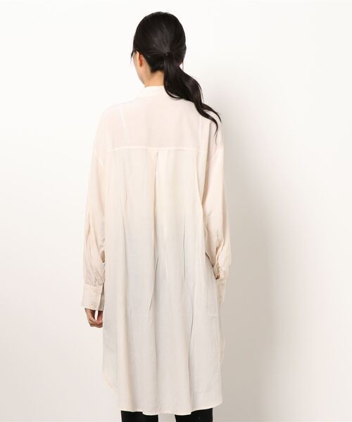cepo（セポ）の「バンドカラー とろみルーズシャツワンピース（シャツワンピース・レディース・ベージュ/オフホワイト/ミント・M）」の4枚目の写真