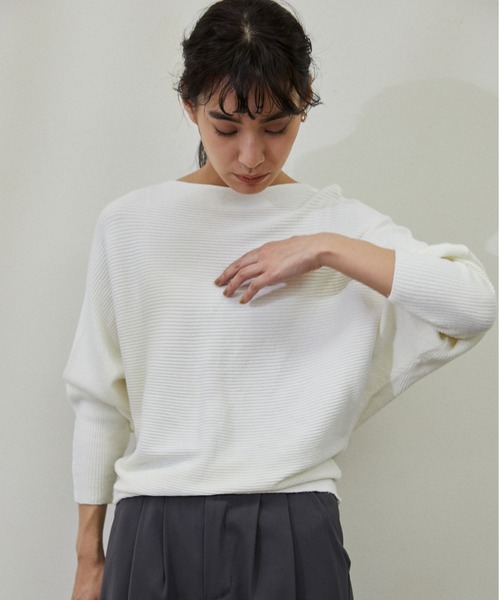 ECRIRE(エクリール)の「ドルマンスリーブニット(ニット/セーター・レディース・ベージュ/オフホワイト/サックスブルー/ピンク/グリーン・フリー)」の20枚目の写真
