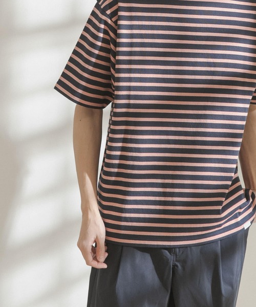 FORK&SPOON（フォークアンドスプーン）の「FORK&SPOON　ボートネックボーダーショートスリーブTシャツ（Tシャツ/カットソー・メンズ・ブルー系その他/ピンク系その他/ベージュ系その他/イエロー系その他/ブラック系その他/ホワイト系その他・4/5）」の8枚目の写真