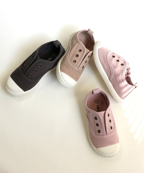 AmiAmi（アミアミ）の「キッズスリッポンスニーカー（スニーカー・キッズ・チャコールグレー/ピンク/グレイッシュベージュ・14.5㎝/15cm/16cm/17cm/18cm/19cm/20cm/21cm/16.5cm/18.5cm）」の5枚目の写真
