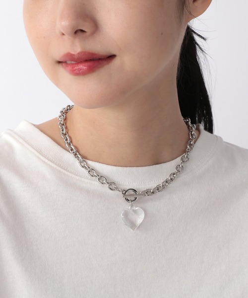 LOWRYS FARM(ローリーズファーム)の「ハートチェーンネックレス 949552(ネックレス・レディース・シルバー/ゴールド/グレー系その他/キャメル・FREE)」の1枚目の写真