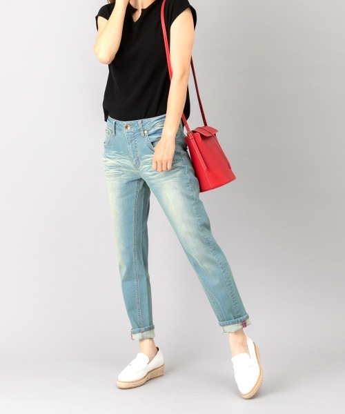 SELECT LEVERY（セレクトリベリー）の「飾りジップポケット付ボーイフレンドデニムパンツ（デニムパンツ・レディース・ライトブルー/ネイビー/インディゴブルー/ブルー/ワンウォッシュ/ホワイト/ブルー系その他/ブラック/ネイビー系/その他/ライトインディゴブルー/ブルー系1/ブラック系その他・MEDIUM/LARGE/SMALL/X-LARGE/X-SMALL）」の20枚目の写真