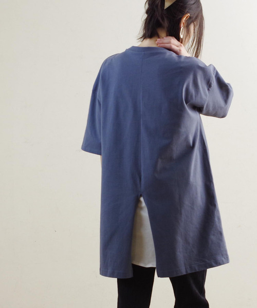 Fizz（フィズ）の「【Fizz/フィズ】　バックスリットデザインイージーチュニック（チュニック・レディース・ブラック/ブルー/アイボリー/モカ/パープル・M）」の4枚目の写真