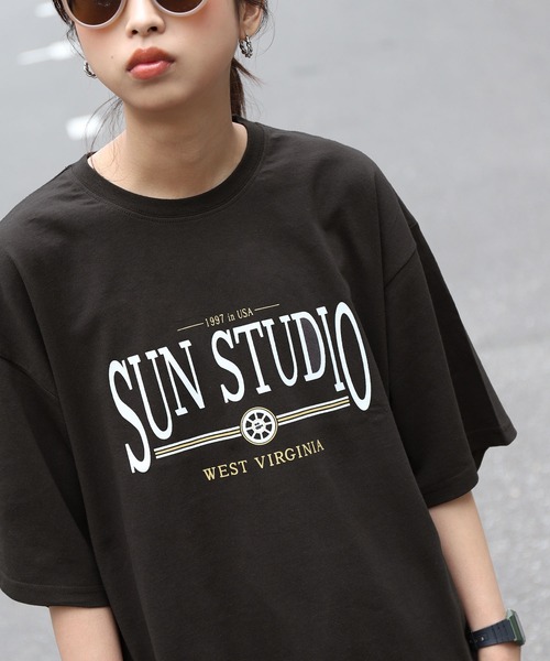 ZIP FIVE(ジップファイブ)の「【ZIP FIVE】ヴィンテージレトロ ロゴデザイン半袖ビッグTシャツ【ユニセックス】(Tシャツ/カットソー・レディース・ホワイト/ホワイト系1/ベージュ系/オートミール/ネイビー系1/グレイッシュベージュ/ベージュ系その他2/ネイビー系/ネイビー/ブラック系1/ホワイト系/ベージュ系1/ベージュ系その他/ブラック系/ブラック・LARGE/MEDIUM/X-LARGE)」の6枚目の写真