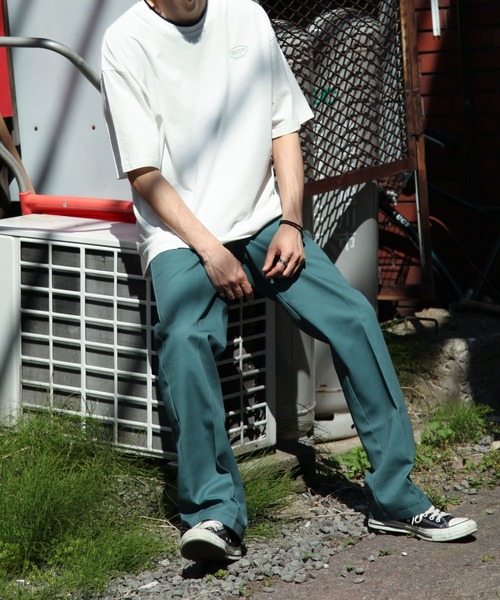 ZIP FIVE(ジップファイブ)の「【ZIP FIVE】ヴィンテージレトロ ロゴデザイン半袖ビッグTシャツ【ユニセックス】(Tシャツ/カットソー・レディース・ホワイト/ホワイト系1/ベージュ系/オートミール/ネイビー系1/グレイッシュベージュ/ベージュ系その他2/ネイビー系/ネイビー/ブラック系1/ホワイト系/ベージュ系1/ベージュ系その他/ブラック系/ブラック・LARGE/MEDIUM/X-LARGE)」の20枚目の写真