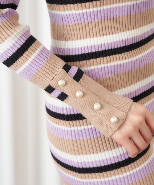 MIIA(ミーア)の「パール袖パワーショルダーニットワンピース(ワンピース・レディース・ベージュ系その他/ブラック/オフホワイト/ブルー/ピンク系その他・SMALL/X-SMALL/MEDIUM)」の20枚目の写真